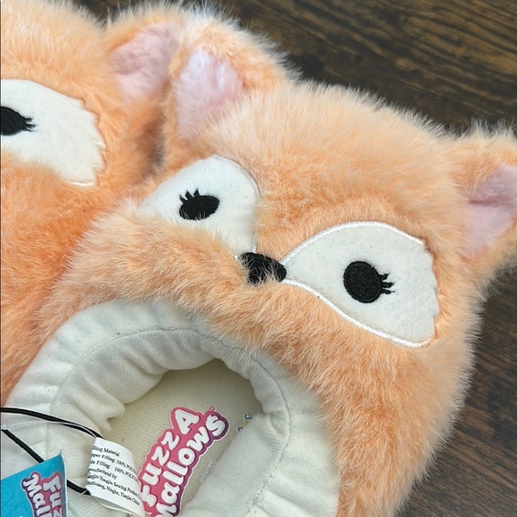 Fuzz A Mallows by Squishmallows Fuzzy Fox Slippers - Picture 3 of 8